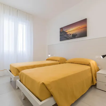 Casa Esedra 1, Parcheggio Privato ألاسيو